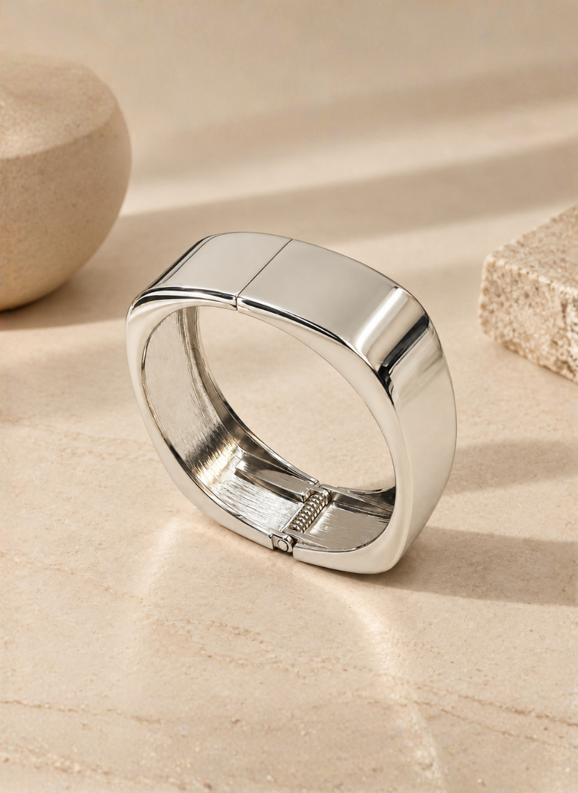 Silver Wide Hinge Kada