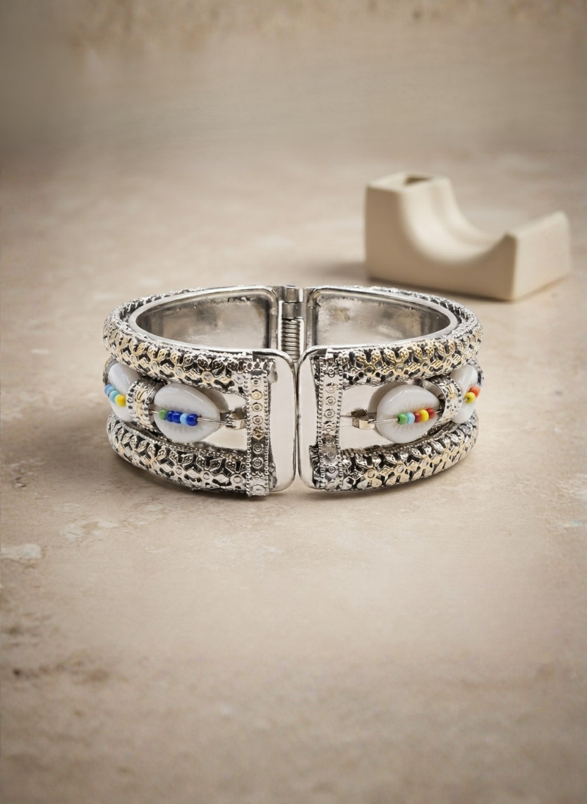 Boho Shell Oxidised Kada