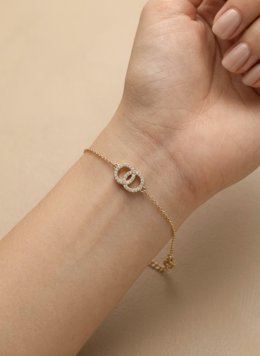Gold Interlocking Circle Bracelet