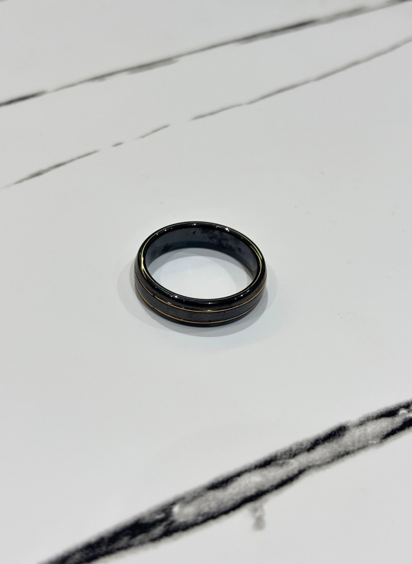 Midnight Edge Ring Men’s Ring