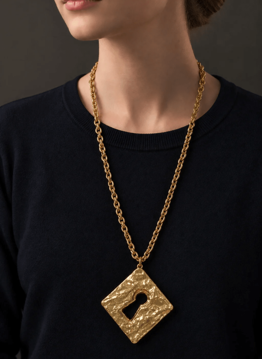 Gold Keyhole Pendant Necklace - 6EWS-CHA-017 - Luxeria