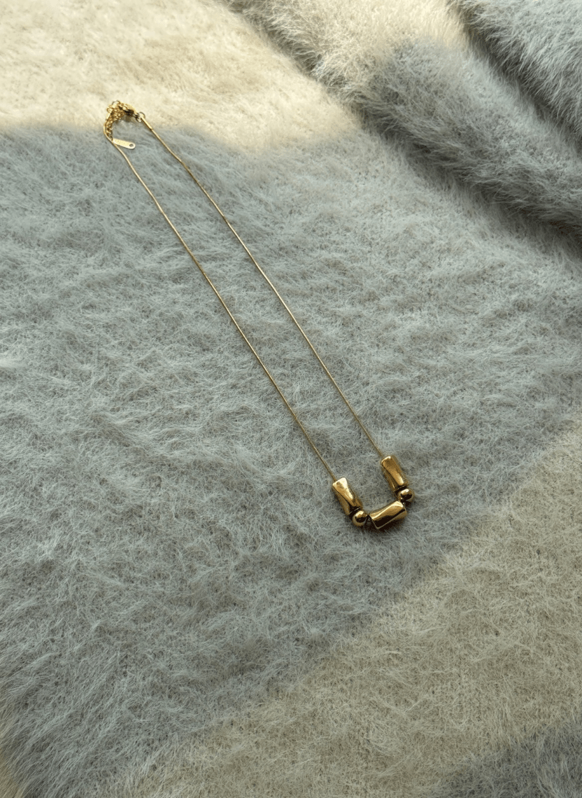 Golden Edge Glow Necklace - LUXCHA-D2-36 - Luxeria