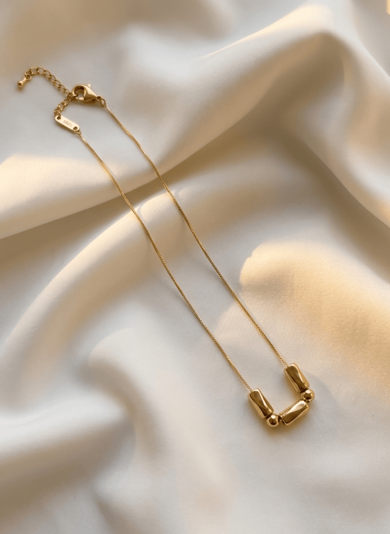 Golden Edge Glow Necklace - LUXCHA-D2-36 - Luxeria