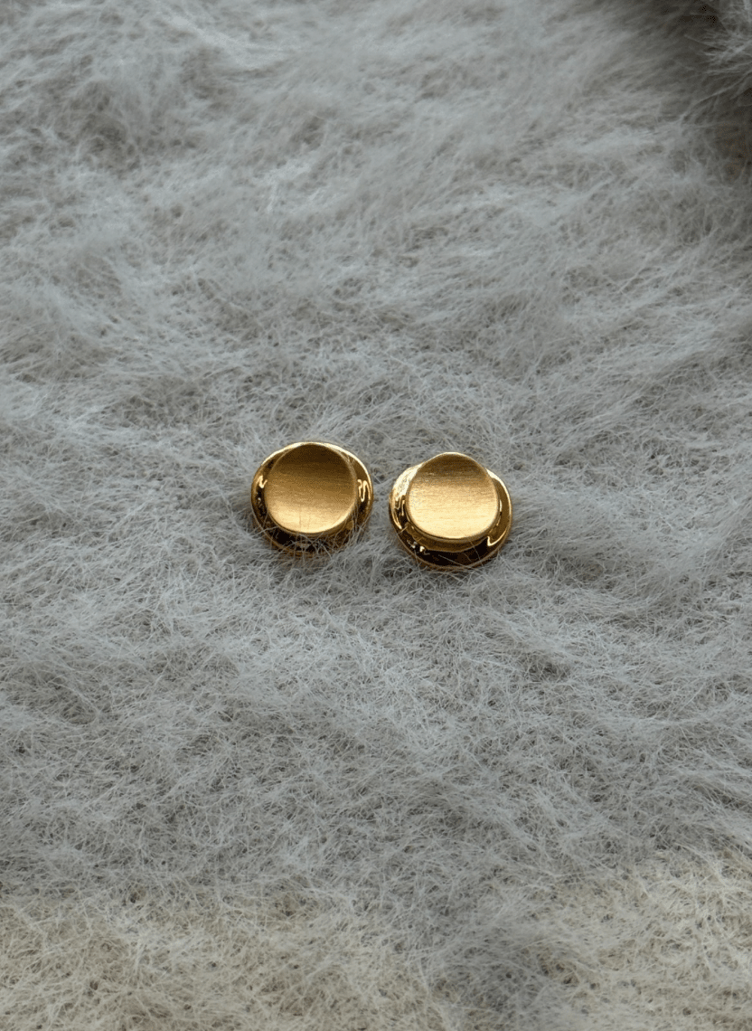 Golden Matte Stud Earring - LUXEAR-AA18 - Luxeria