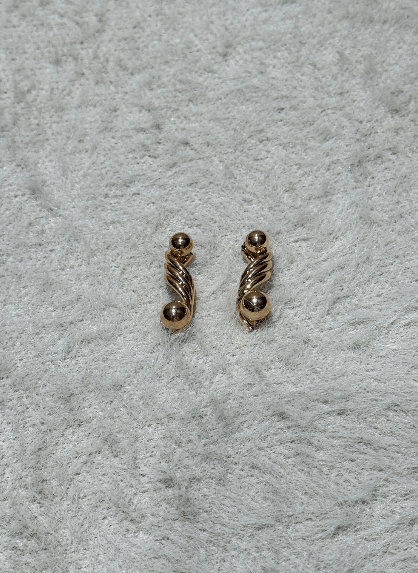 Golden Swirl Earring - LUXEAR-AA57 - Luxeria