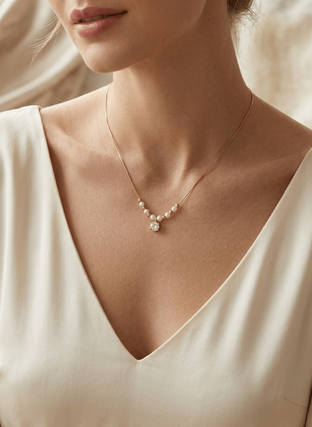 Luna Pearl Glow Necklace - NAK-CHA-006 - Luxeria