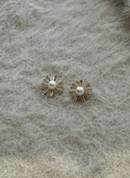 Pearl Bloom Stud - NAK-EAR-007 - Luxeria