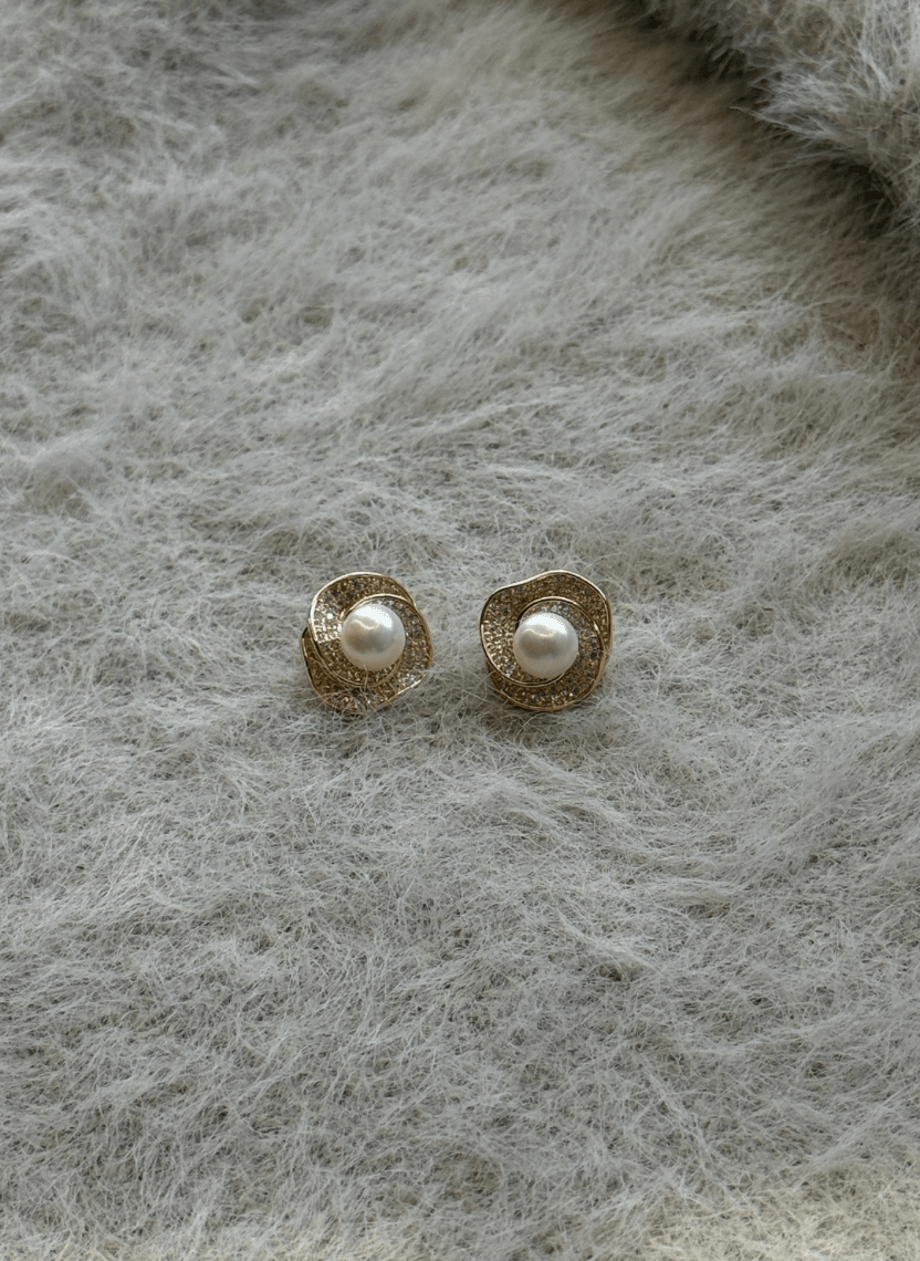 Pearl Wave Stud Earrings - NAK-EAR-014 - Luxeria