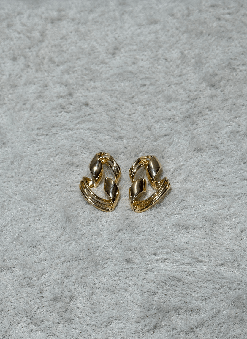 Twisted Leaf Earring - EEM-EAR-006 - Luxeria